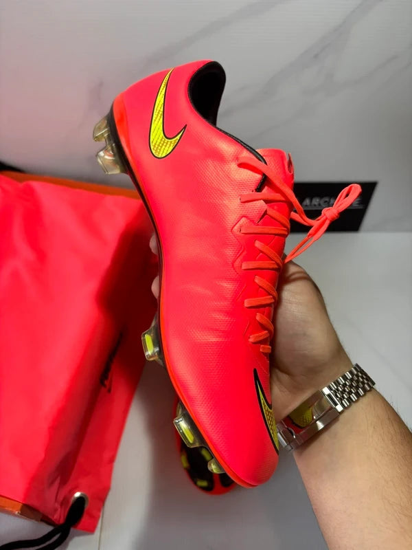 Nike Mercurial Vapor X FG 2014 World Cup – Hyper Punch / Gold / Black