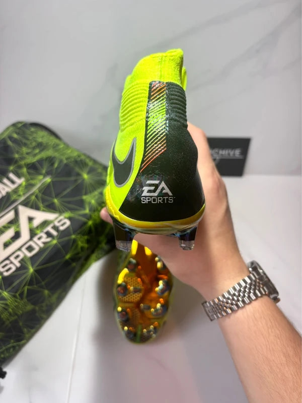 Nike x EA SPORTS Hypervenom Phantom III DF FG– Limited Edition
